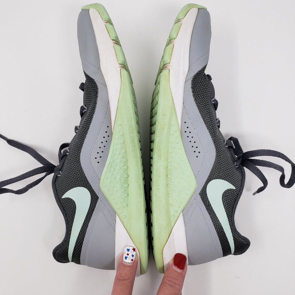 Nike Gray FlyWire. - Picture 4 of 8